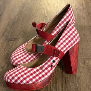 Cubanas Red and White Mary Jane Heels🔥